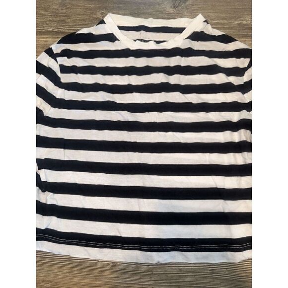 A New Day  Long Sleeve Cropped T-Shirt Size Small. Black/White Stripped. NWOT. U - Picture 2 of 4